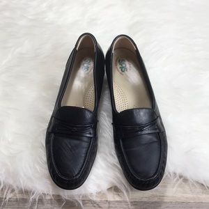 Sas tripad black loafers size 10